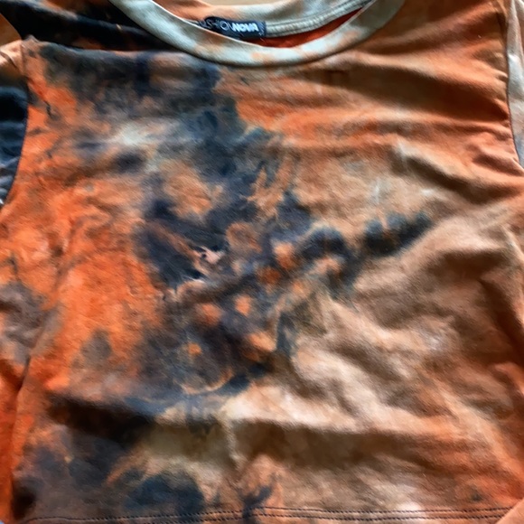 Long sleeve Tie Dye cropped top. - Picture 2 of 3